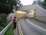 接行人路, 穿隧道
P4220394