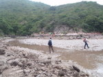 唔踏泥地就要綑手指啦
P4270154