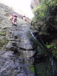 逆掩瀑, 其實左邊有山路
P5040316