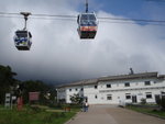 大路前行見吊車在頭頂過
P5040339
