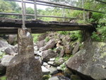 橋下穿過, 其實此澗下源在南山尾村畔, 而時不時有村路橫跨此澗
P5130040