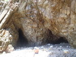 上石灘後便見到罾棚角孖洞的左洞
P7060105
