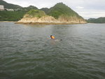 由頭洲第2個島游回第1個島, 仍然有水流, 由右至左, 又少少吃力啦
DSC05175