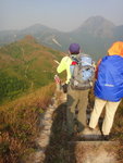 落山前望見觀音山(又膝頭哥山)(左)及鳳凰山(右)
DSC09578