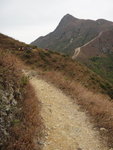 前望見蚺蛇尖西崖及傳統登山路線
DSC06858