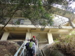 石級頂有建築物, 原來昔日是警崗與個英軍哨站
DSC07742