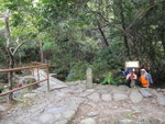 在石橋口可入澗上溯照鏡潭坑, 若過橋接教育徑前行可上新娘潭路
DSC03474