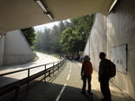 隧道頂是東涌東交匯處, 前面隊友在過隧道後無耐便停下
DSC06269