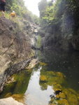 彩瀑紅蓮, 因為大水時水色加上花草樹木石崖, 七彩斑斑
DSC06852