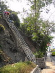 過馬路轉上護土牆鐵梯
DSC07614