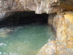 經一海洞, 洞口及洞中多大石, 風平浪靜入洞無問題, 若大浪就要小心啦
DSC09265