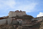 宗山城堡建于14世紀初, 現僅存炮臺遺跡、帶彈孔的殘坦斷壁以及東部代本(藏軍指揮官)的一處住室
ALI_0827