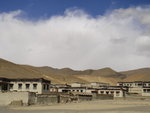 中途又停一不知名村旁小休
ALI_1450