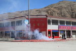 剛巧有一商店新開張燒爆竹
ALI_3329