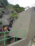 沿山邊罅位上攀
DSC00371