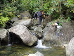 攀越一大石, 小心跣噃
DSC04191