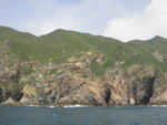 睇魚岩東海岸 - 大浪石罅(右), 及碧水洞(中右)
DSC04735