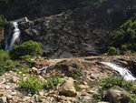 小路中回望瀑布, 見蘇哥原來沿雙城峽中澗道遊
DSC05833