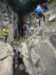 綑下城門水塘邊至一瀑布位置, 有隊友在瀑布右邊上攀
DSC06022