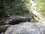 瀑頂下望鐵索迷城山路
DSC06168