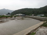 至海邊不過水浸唔濕腳過唔到, 要沿村路(吉慶後街)行
DSC01938