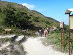 中途左路是鳳凰徑, 大隊續走彌勒山郊遊徑
DSC08427