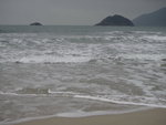 大灣沙灘中遙望大洲(右)與爛船排(左)
DSC07216