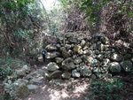 有石砌牆, 可能是二澳村的遺址
DSC07450