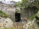 隧道頂是大潭道, 右邊有石級可上馬路
DSC00348