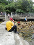 在麗海堤岸路口一小碼頭中大休
DSC01171