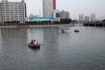 仍有市民在河上遊船
IMG_00491