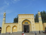 艾堤尕爾清真寺, 左邊比右邊闊因為右邊己盡, 只有左邊可加建
IMG_03019