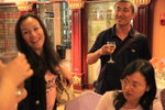 小畢的太太剛好帶了一團台灣遊客遊完北疆同一天回烏魯木齊, 亦到這裏晚飯兼看表演. 小畢幾開心哩
IMG_03592