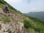上攀西高山南崖, 邊上攀邊往左橫移
DSC03651