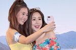 Joyce Ngai 魏韵芝 (right)
5DM39211a