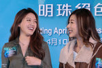 Alycia Chan 陳婉衡 (right)
5DM39879a