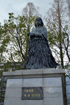 _DSC0349_1995年紀念長崎原爆50年而完成的母抱子雕像