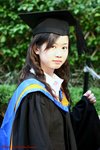 一點也不似"大學生"。