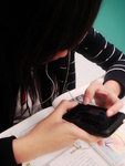 玩iphone中...