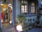 有前花園的boutique