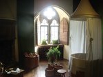 Queen's bathroom