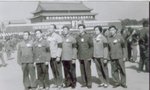 1976年　　　北京　　　在中共中央對外聯絡部工作的'64屆同學：李　軍（左一）李文坤（左二）夏郁文。