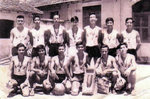 1958年的河內中華中學男子籃球隊.