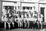 1958年　河內中華中學全體教職員工．