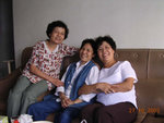 2003年　廣州　左一：李如心，黃碧霞，張振霞．