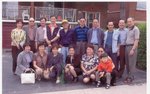 2001年　'64届同學攝於樊秀菊同學家門前