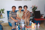 2004年　廣州　左一：'64届的何少民，吳如娣，李念芸．
