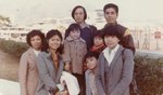 1980年　香港　（左起）彭金鳳，張慧明，趙崇慶，郭銀杏歡送呂朝德（右二）移民加拿大．