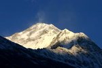 Dhaulagiri 意思是"白色的山", 現在就最貼切~