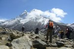 離開Pangboche後,回頭睇番Ama Dablam...已經唔同&#21655;樣~